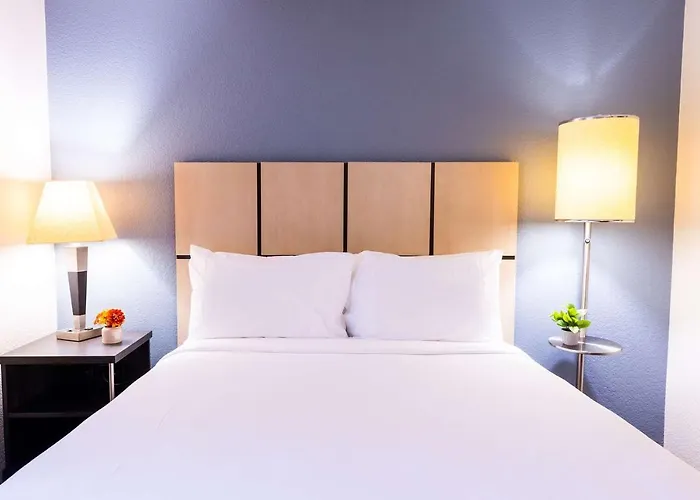 Sonesta Simply Suites Oklahoma City Airport