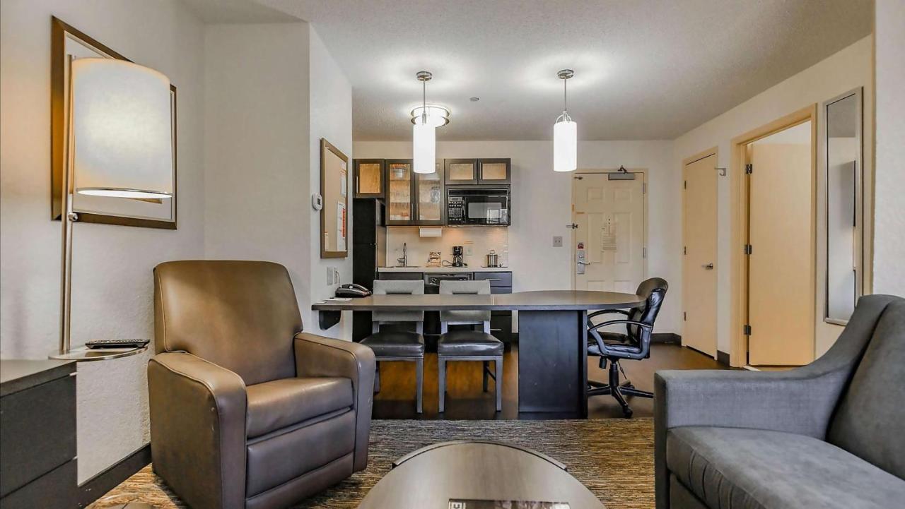Hotel Sonesta Simply Airport Oklahoma City