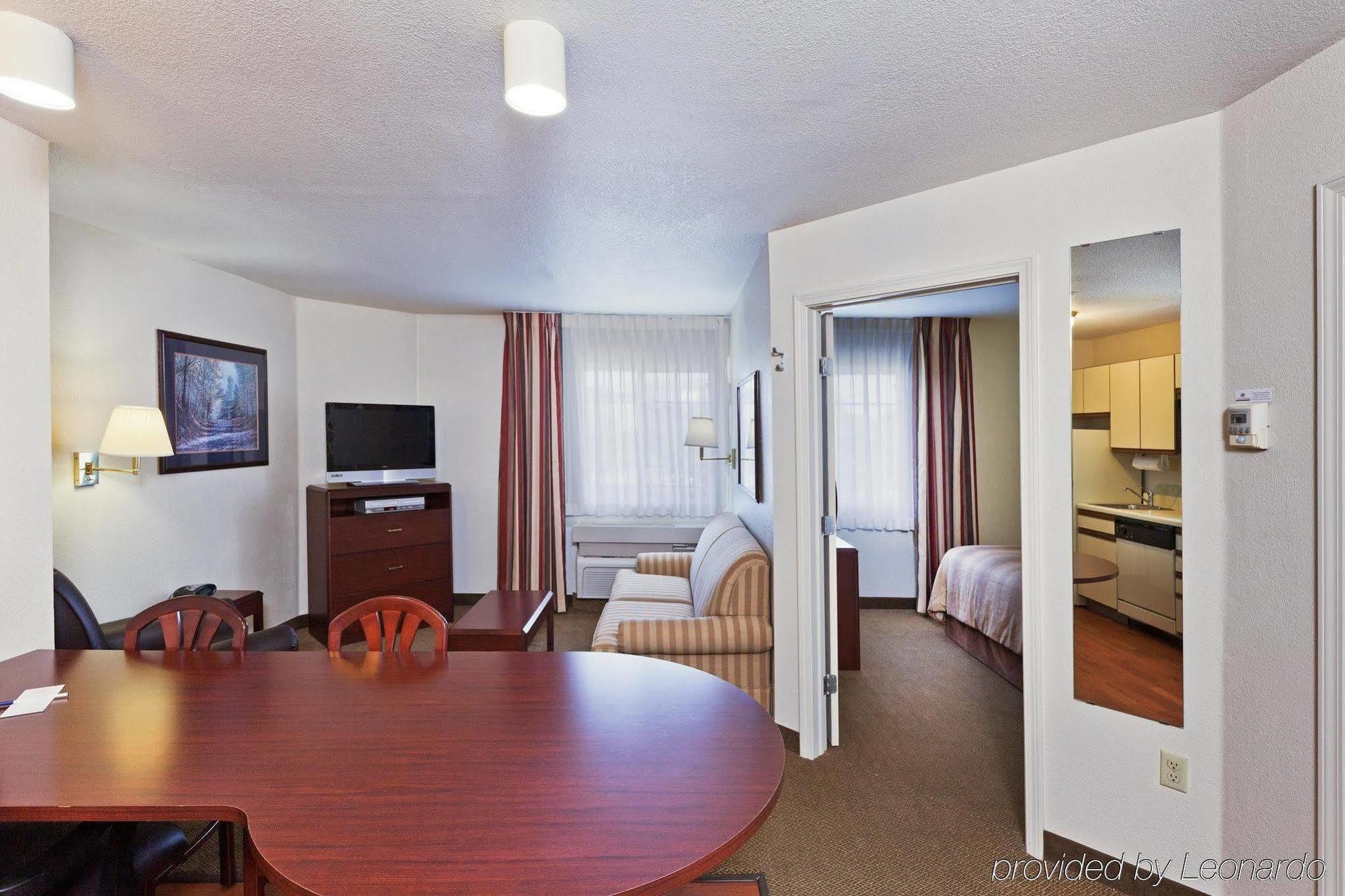 Hotel Sonesta Simply Airport