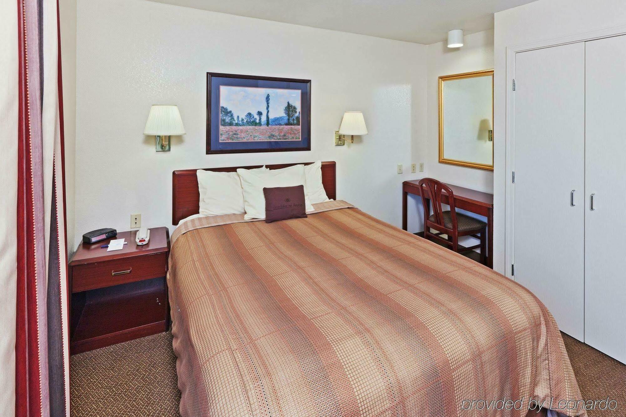 Sonesta Simply Airport Hotel 3*